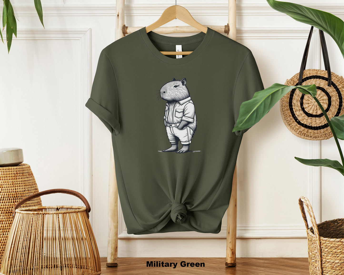 "Worried Capybara Funny Unisex T-Shirt - Ideal Gift for Boss, Boyfriend or Dad"